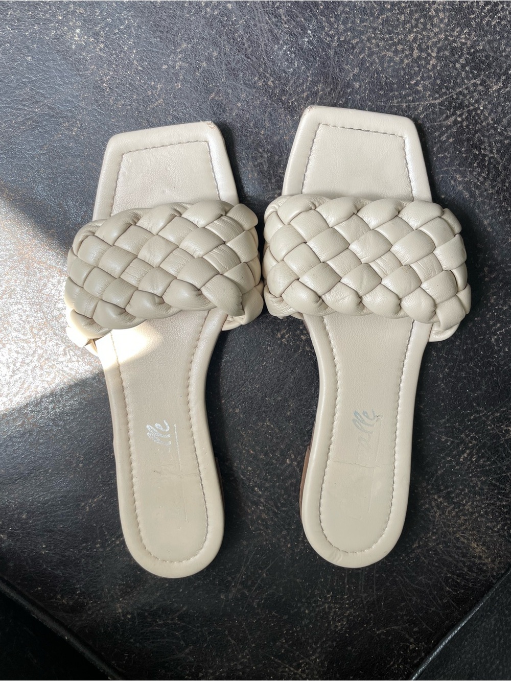 L'INTERVALLE Woven Leather Slide Sandals in Cream